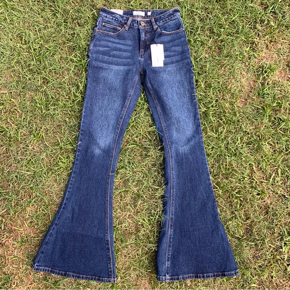 A Loves A Flared Jeans - Picture 1 of 5